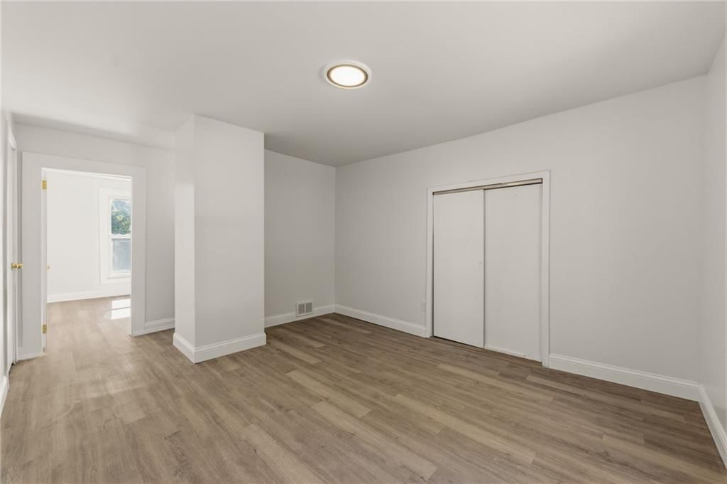 6010 Kenwood Avenue — photo 29