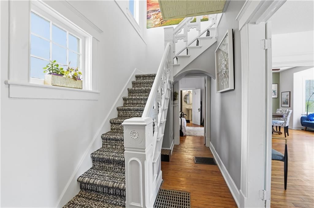 3121 Grand Avenue — photo 2