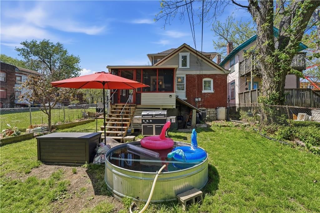3121 Grand Avenue — photo 43
