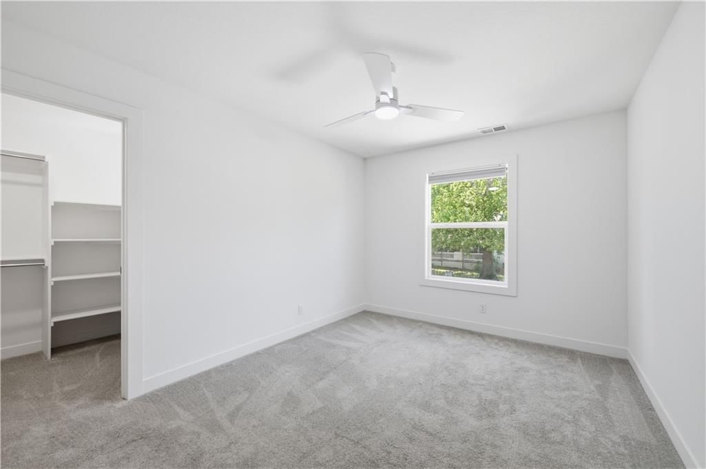 5347 Lamar Avenue — photo 27