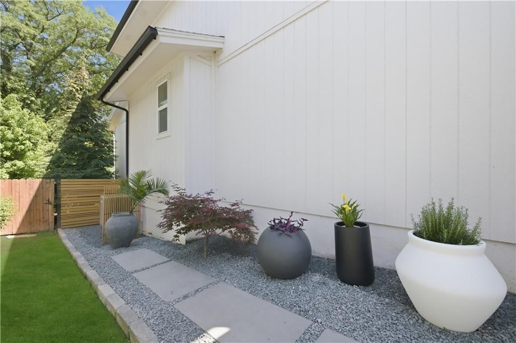 5347 Lamar Avenue — photo 47