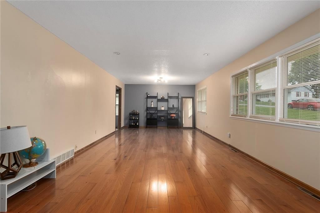 7517 N Central Street — photo 5