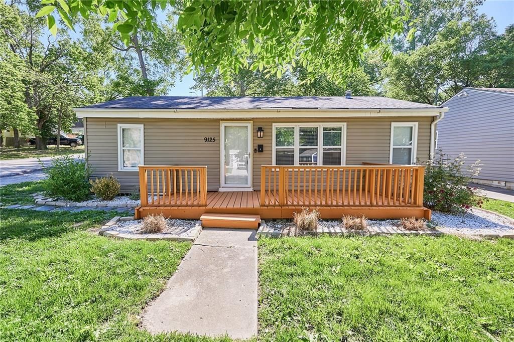 9125 McGee Street — photo 1
