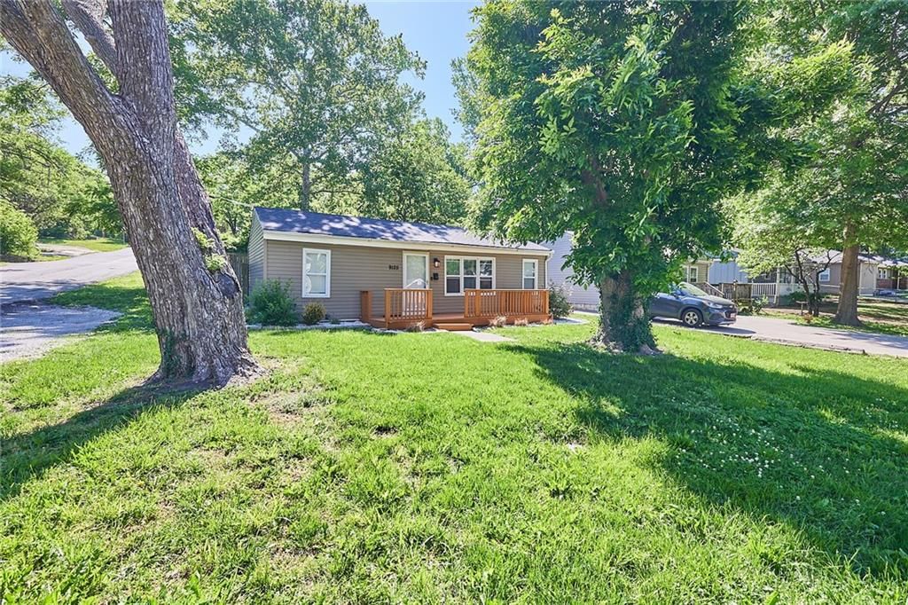 9125 McGee Street — photo 2