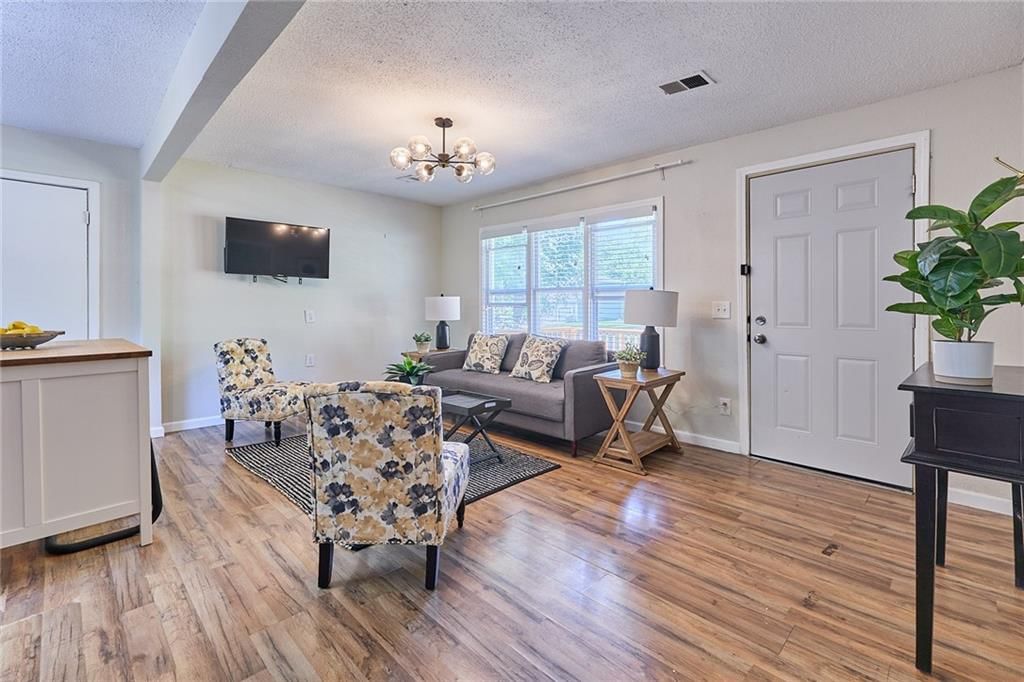 9125 McGee Street — photo 6
