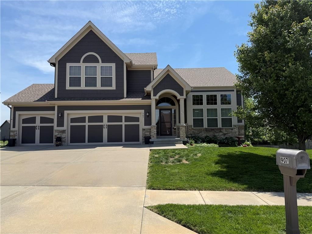 907 N Cottonwood Avenue — photo 1