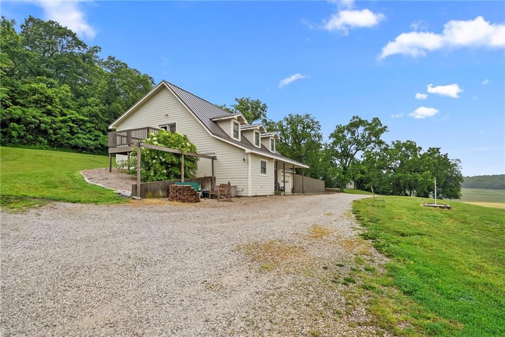 1533 N 700 Road — photo 32