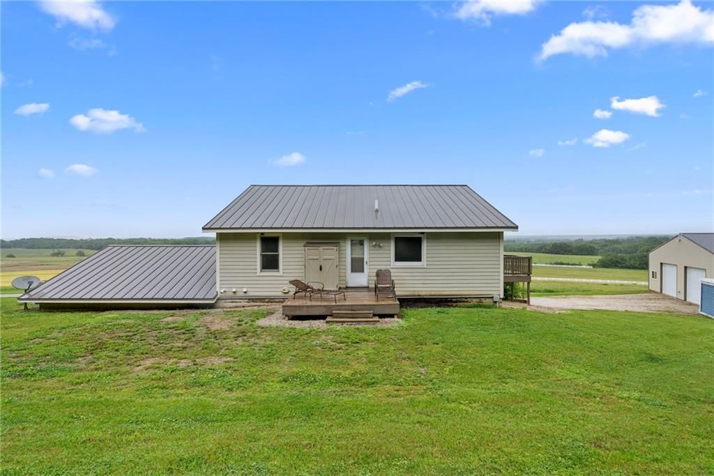 1533 N 700 Road — photo 33