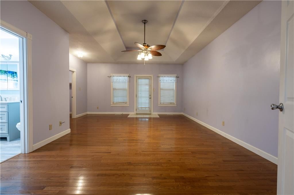 8 Belmont Road — photo 31