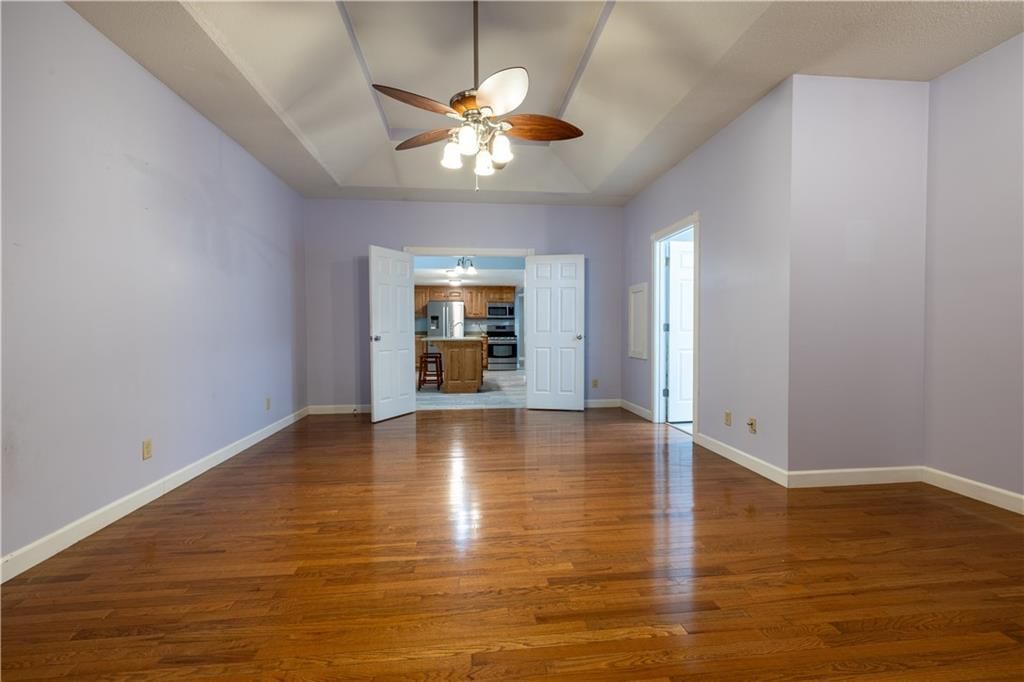8 Belmont Road — photo 32