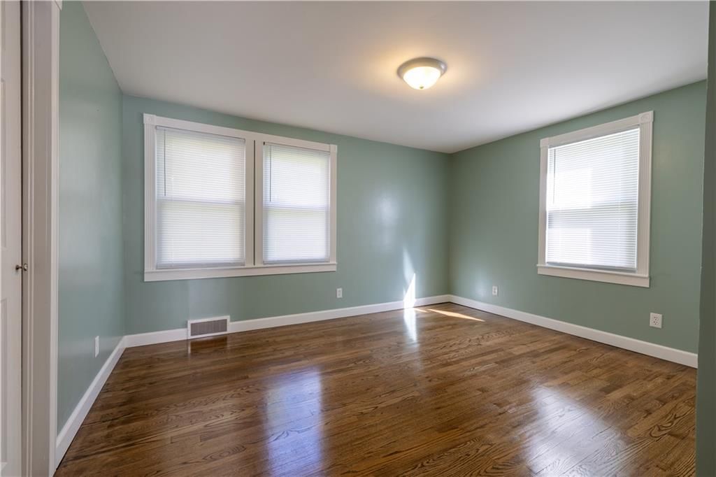 8 Belmont Road — photo 43