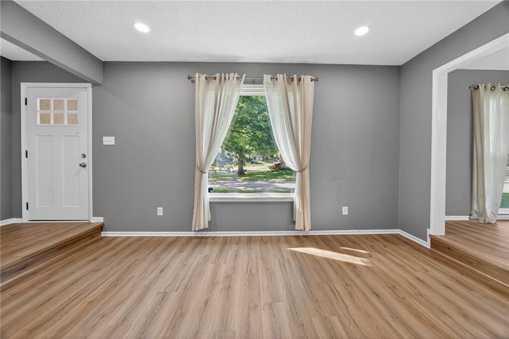 12524 Cambridge Avenue — photo 7