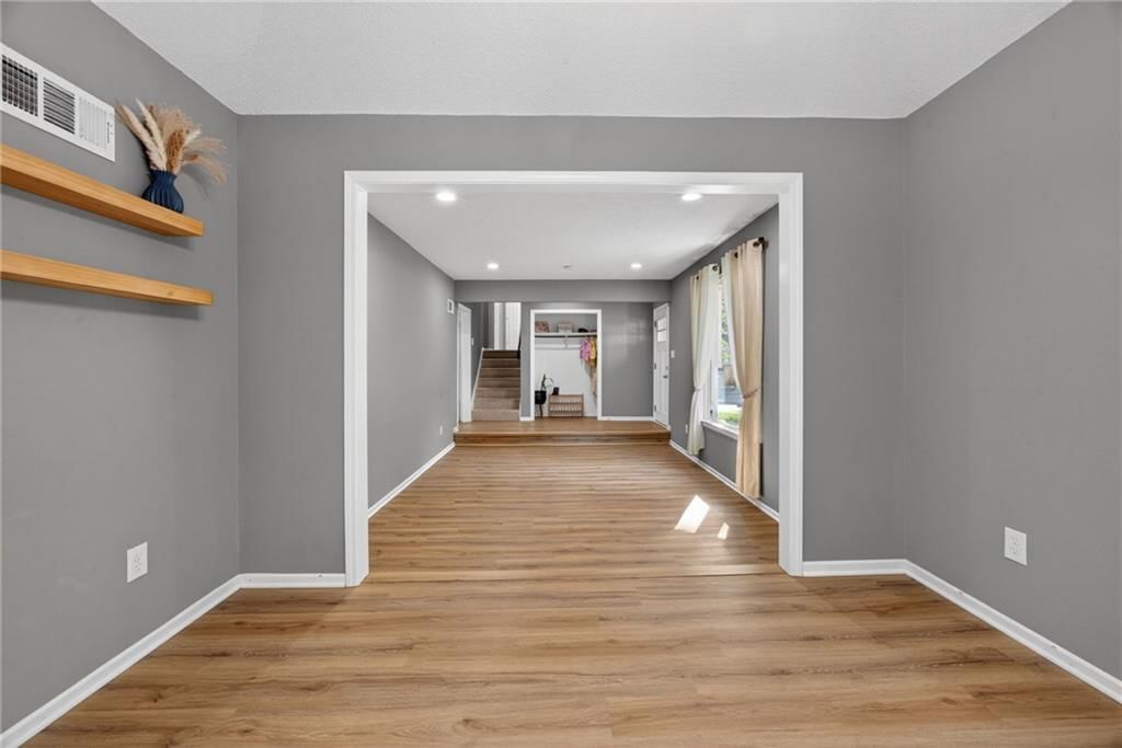 12524 Cambridge Avenue — photo 9