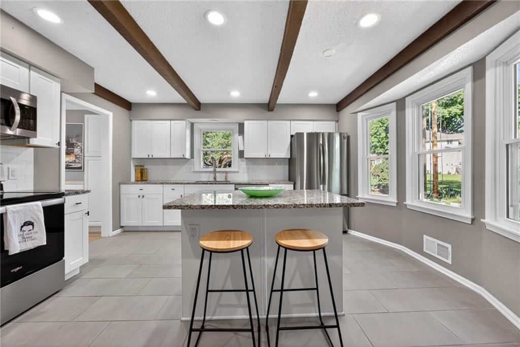 12524 Cambridge Avenue — photo 12
