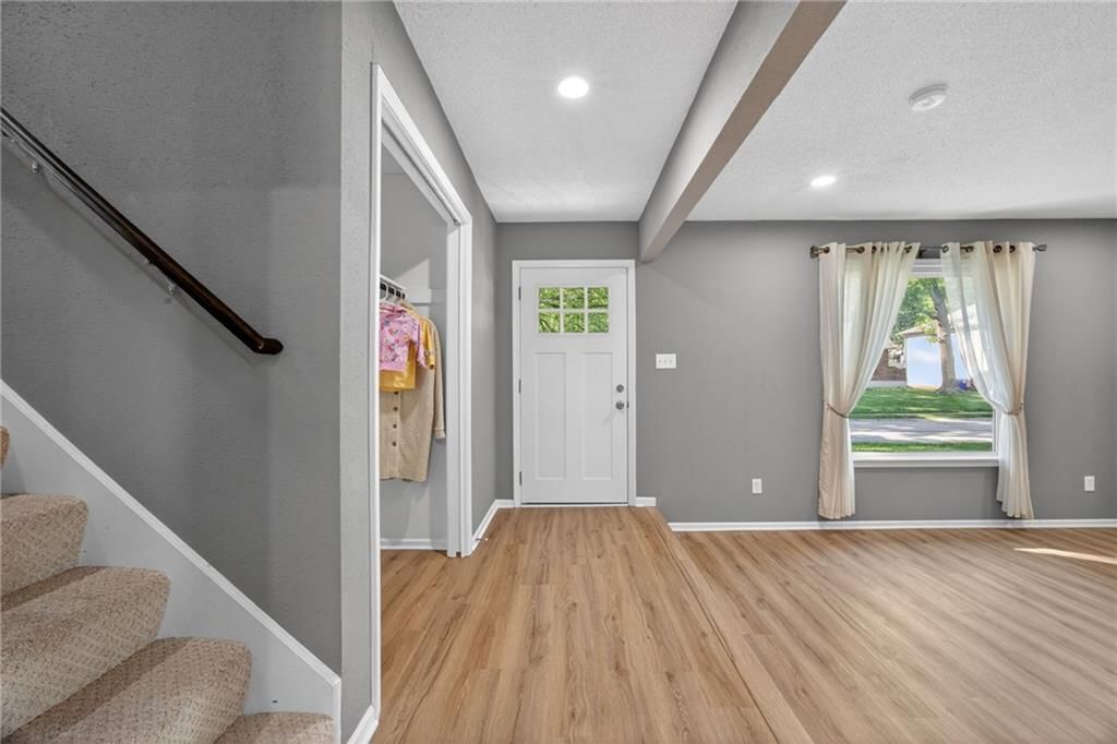12524 Cambridge Avenue — photo 20