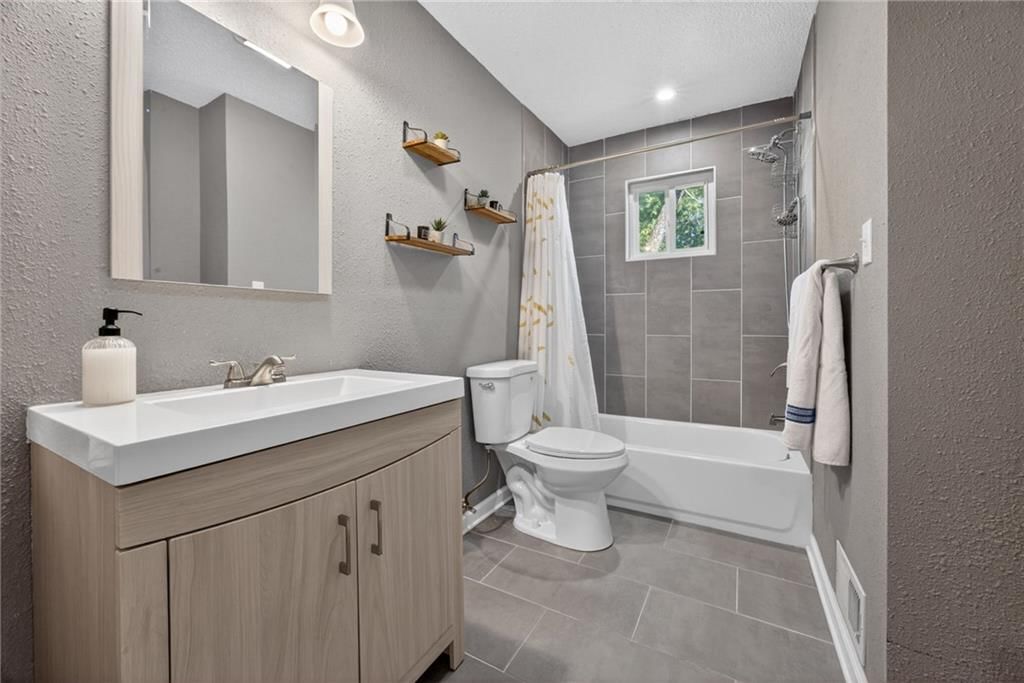 12524 Cambridge Avenue — photo 22