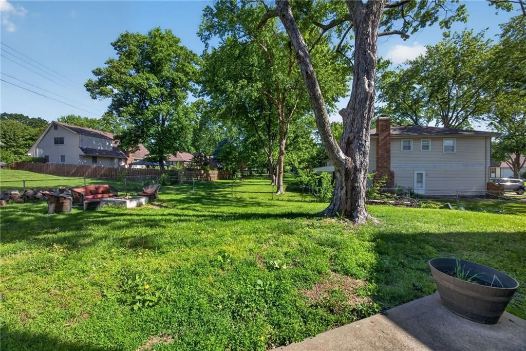 12524 Cambridge Avenue — photo 32