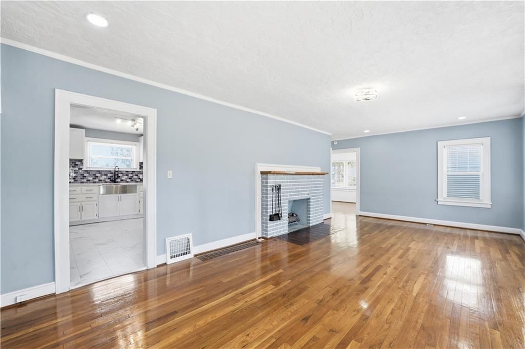9502 Linwood Boulevard — photo 3