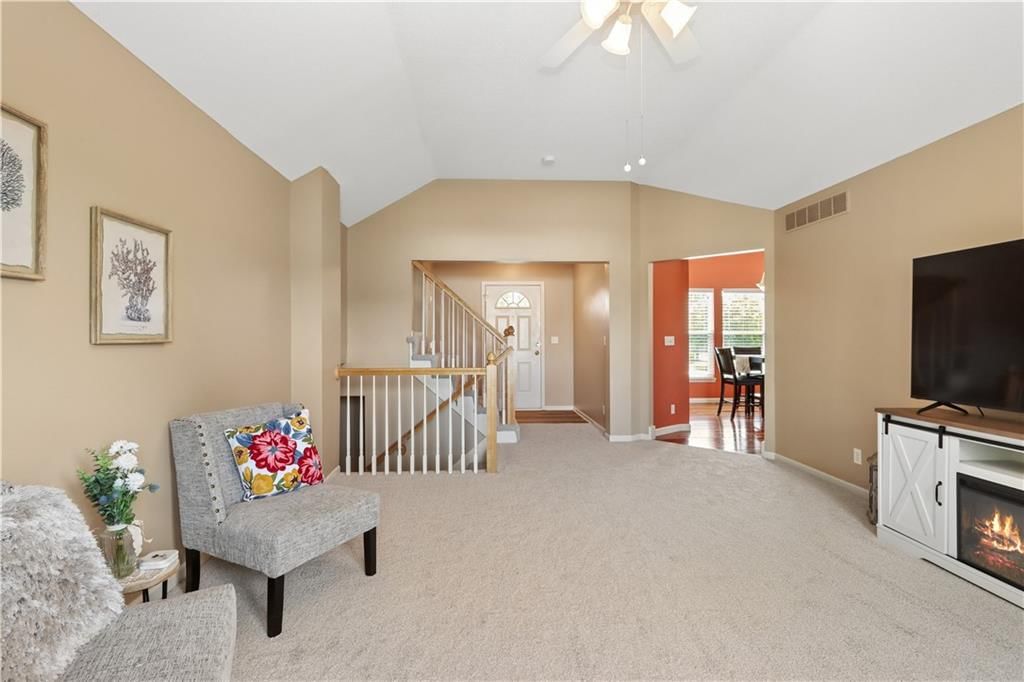 1004 E Pumpkin Ridge Street — photo 5