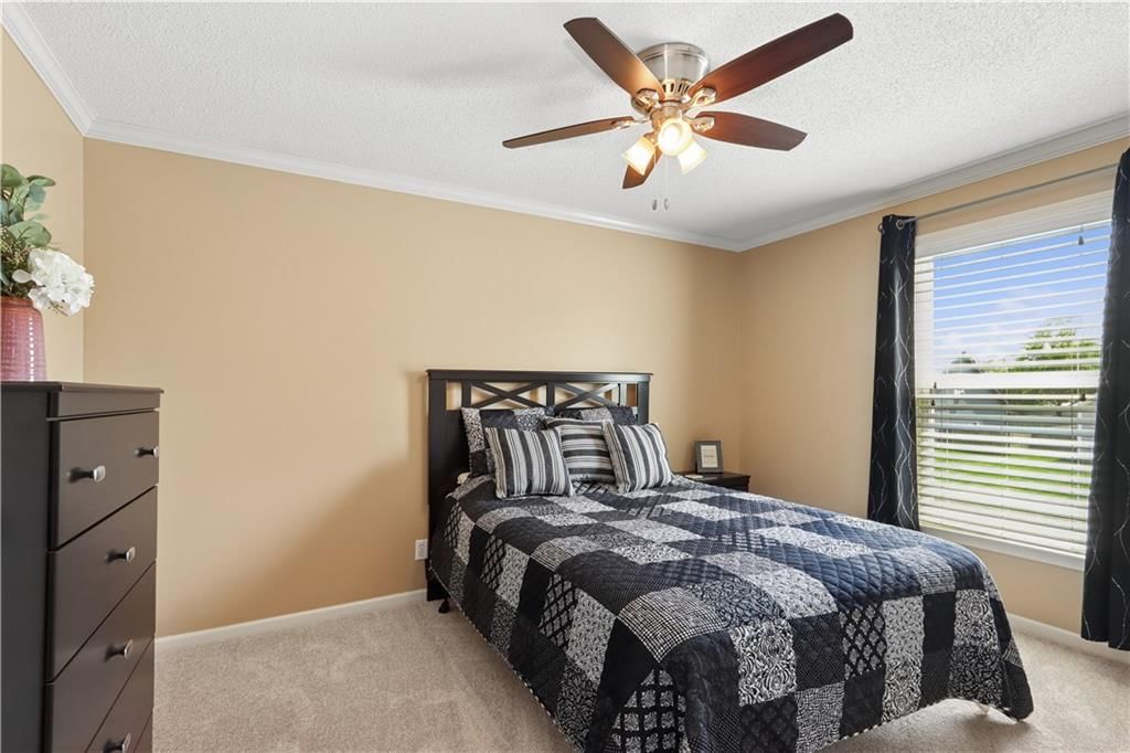 1004 E Pumpkin Ridge Street — photo 17