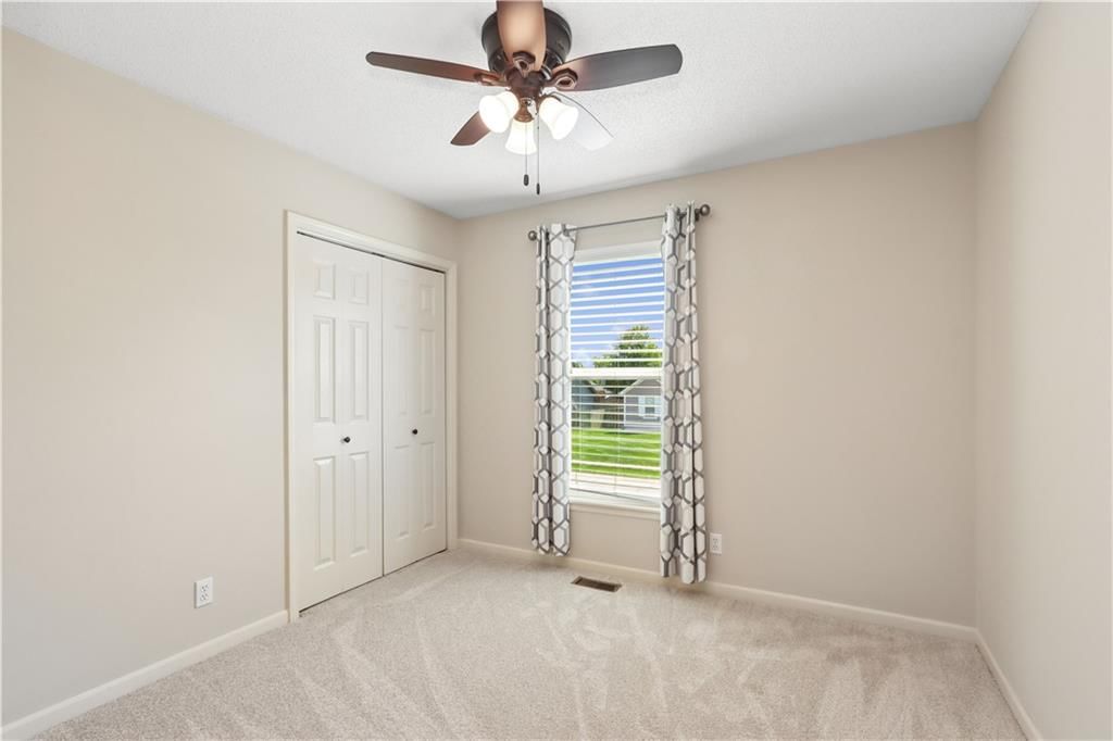 1004 E Pumpkin Ridge Street — photo 18