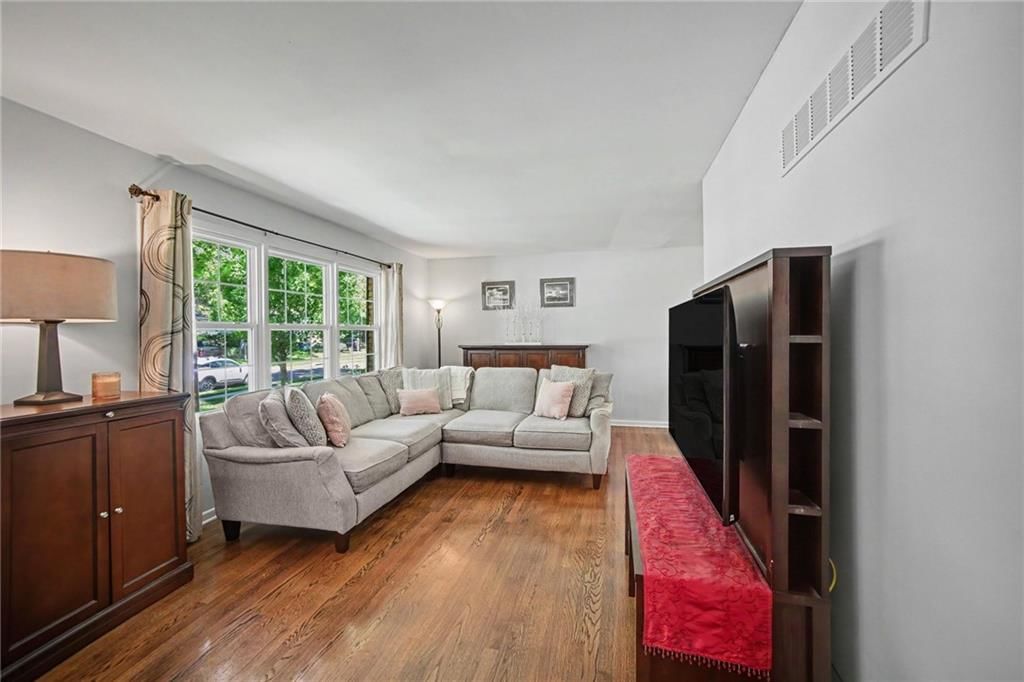 9407 Craig Drive — photo 3