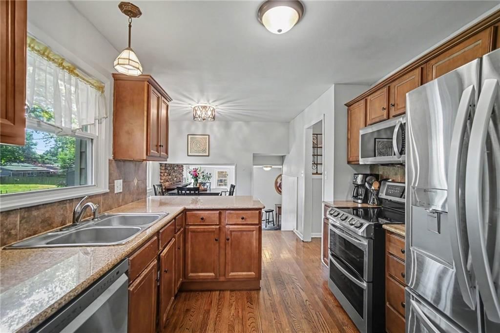 9407 Craig Drive — photo 9