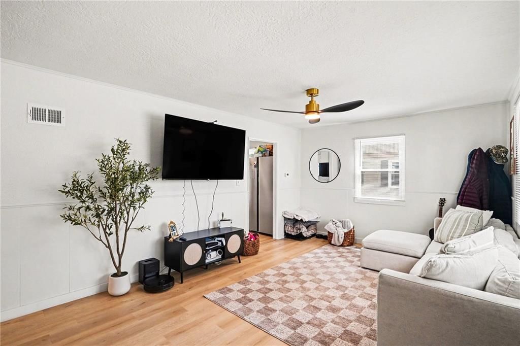 2504 NE 59th Terrace — photo 6