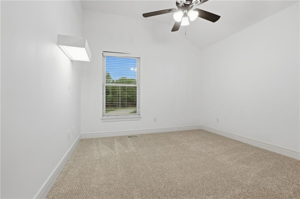 2709 S 23rd Street — photo 10