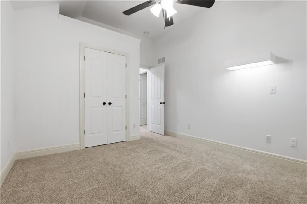 2709 S 23rd Street — photo 12