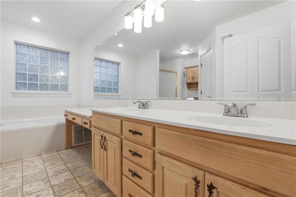 2709 S 23rd Street — photo 14