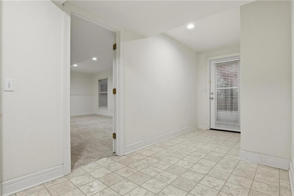 2709 S 23rd Street — photo 17