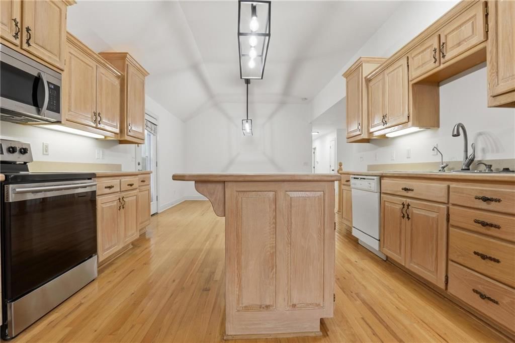 2709 S 23rd Street — photo 43