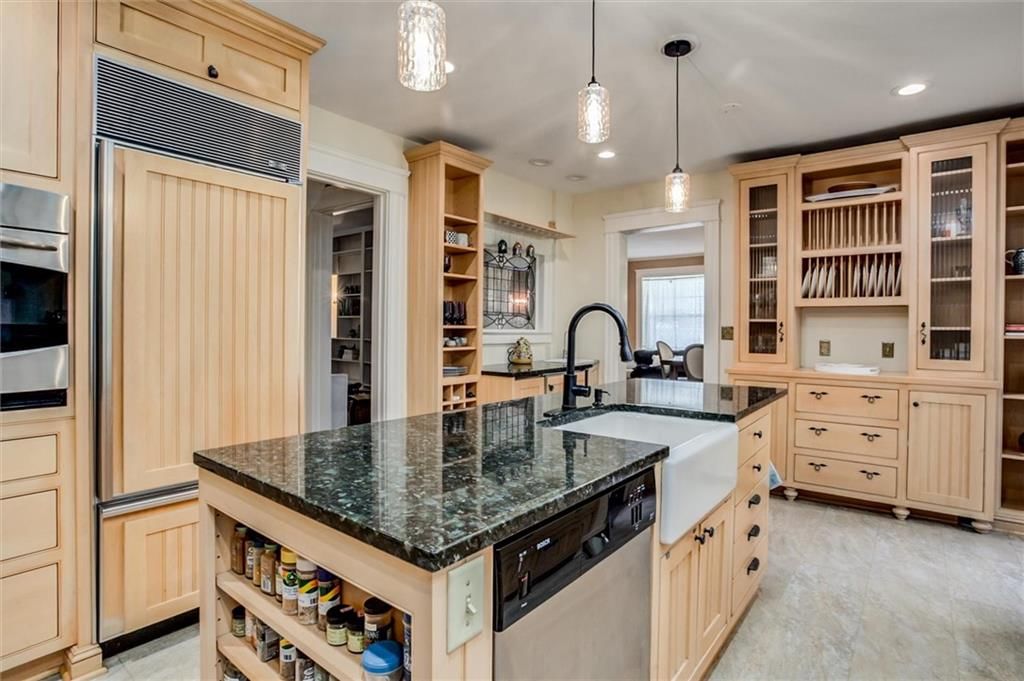612 Emanuel Cleaver II Boulevard — photo 15