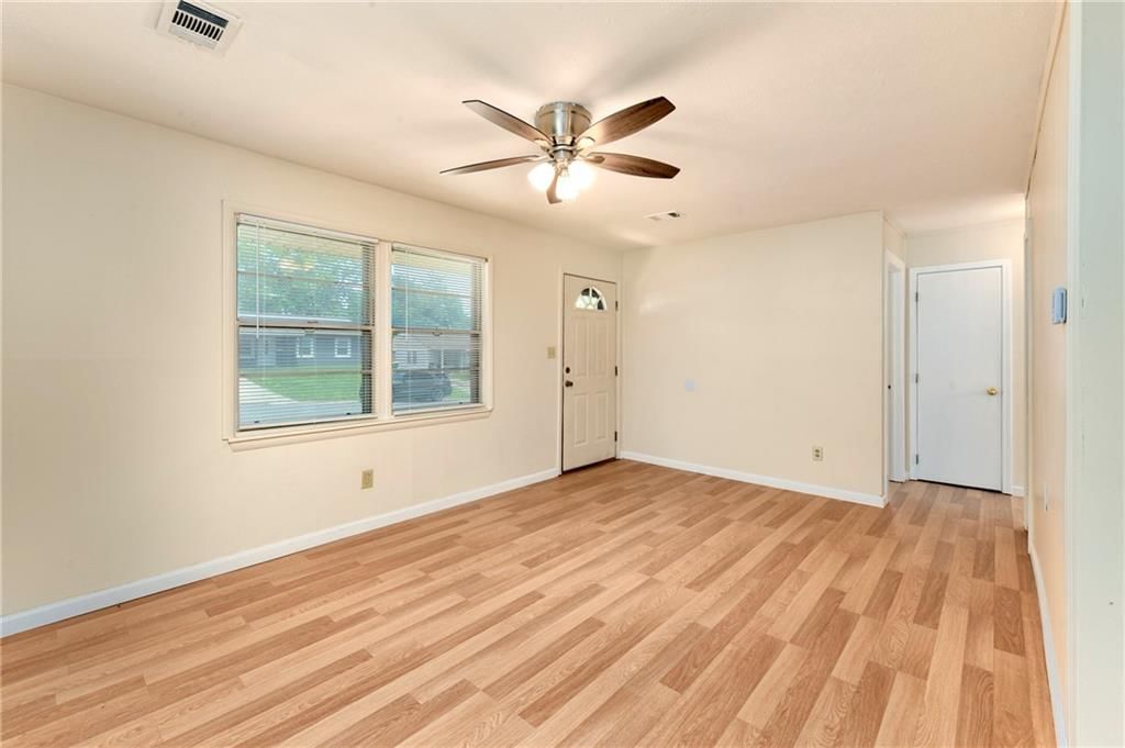 4921 CREST Drive — photo 3
