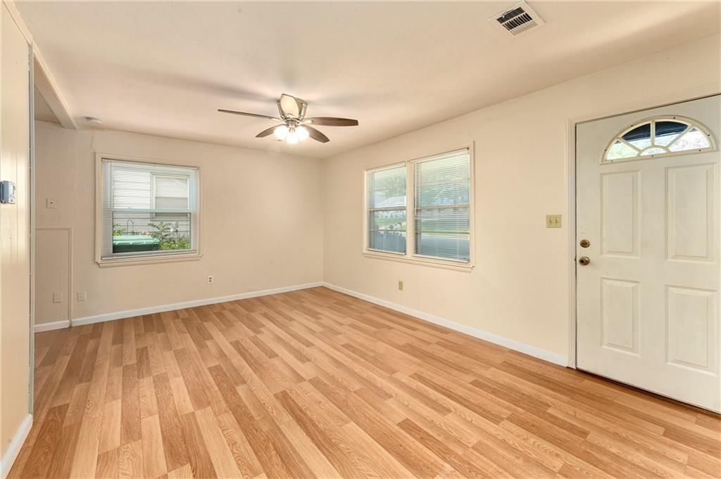 4921 CREST Drive — photo 4