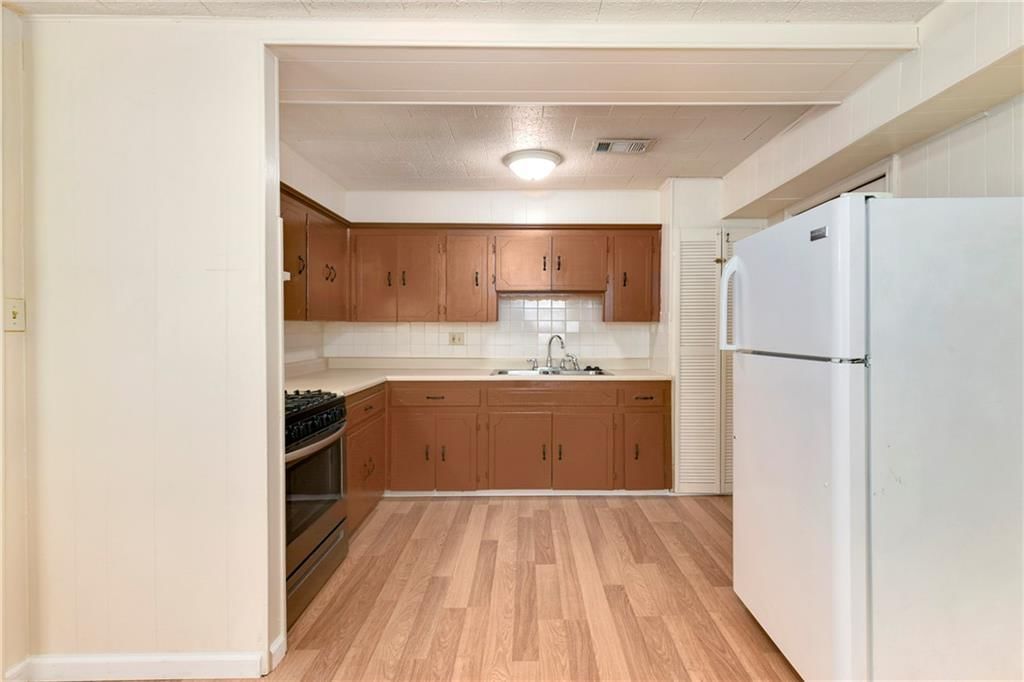 4921 CREST Drive — photo 10