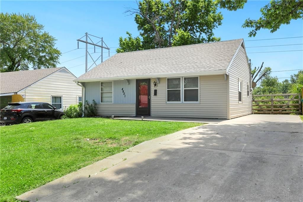 4921 CREST Drive — photo 33