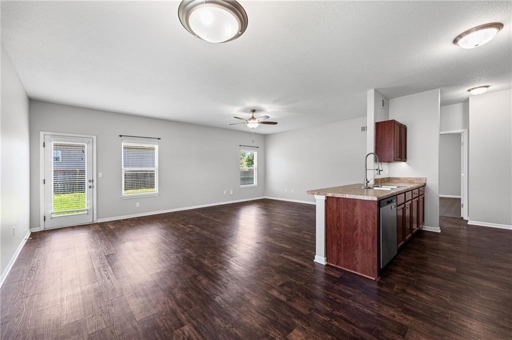 14229 S Landon Street — photo 7