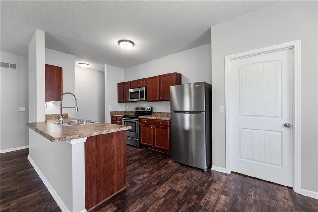 14229 S Landon Street — photo 8