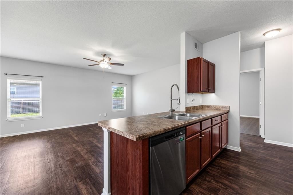 14229 S Landon Street — photo 9