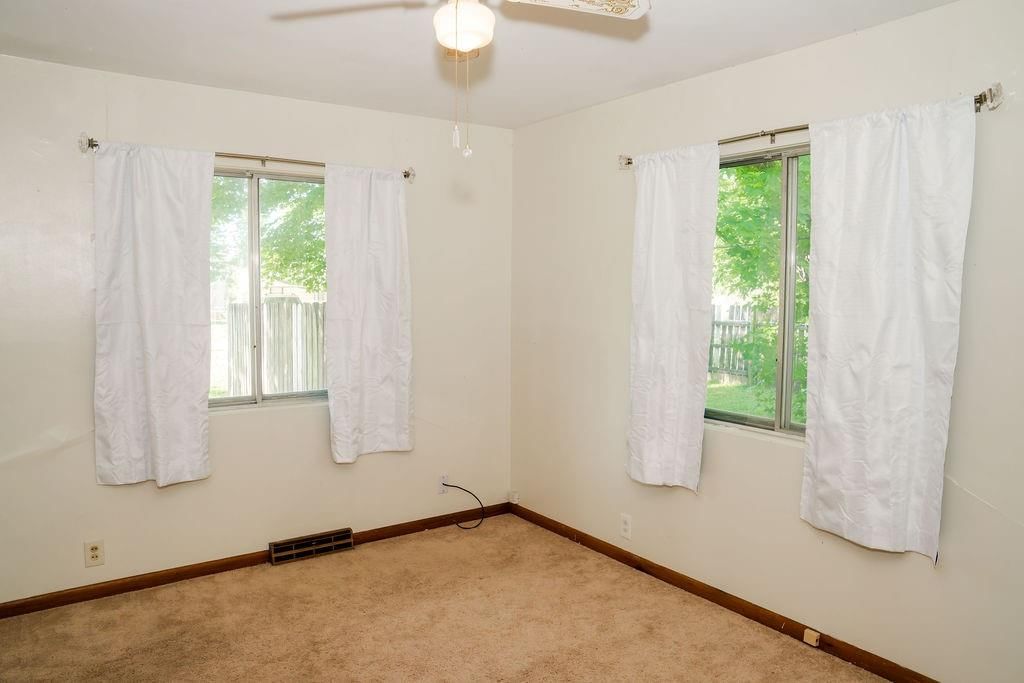 2302 Crawford Avenue — photo 8