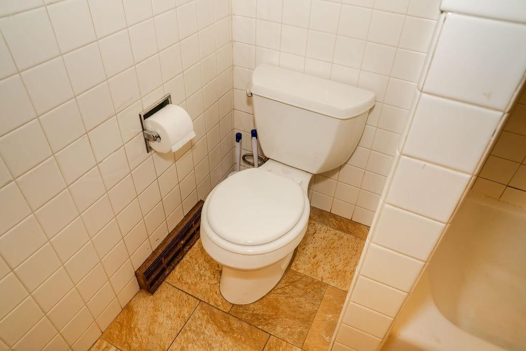 2302 Crawford Avenue — photo 10