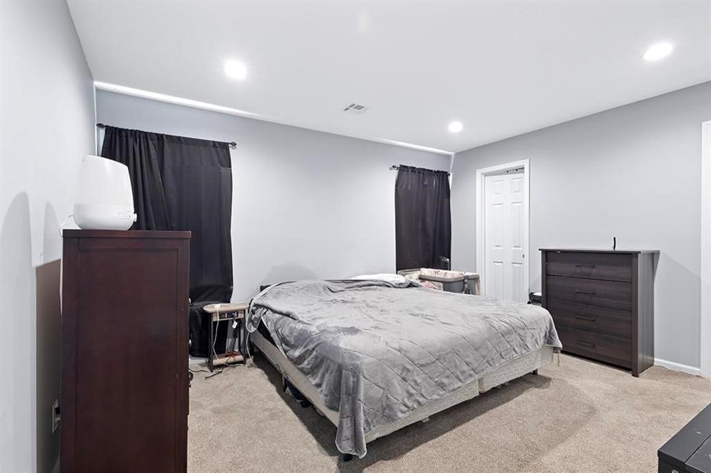 803 N Elm Street — photo 8