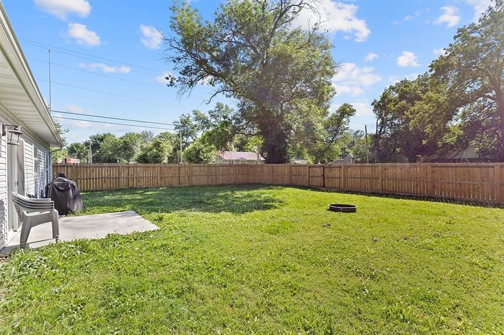 803 N Elm Street — photo 15