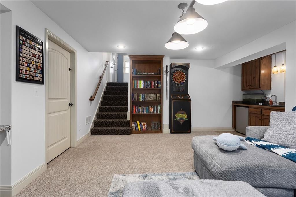 18448 CURRY Street — photo 25
