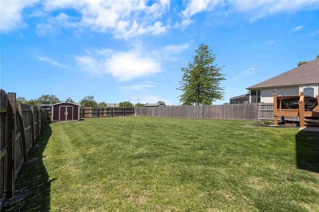 18448 CURRY Street — photo 33