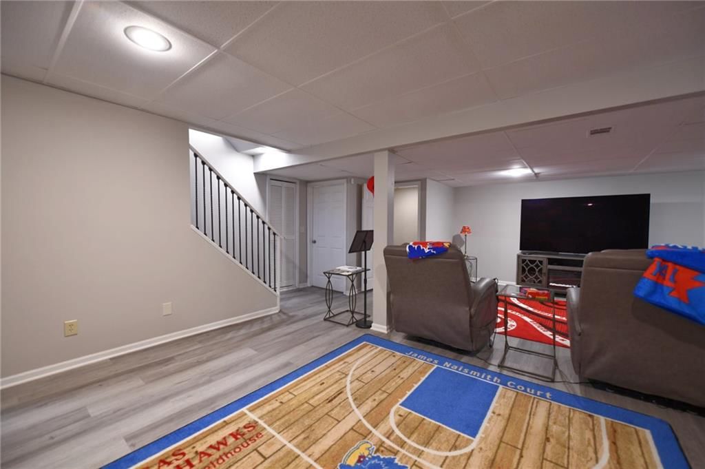 6616 Bradshaw Street — photo 27