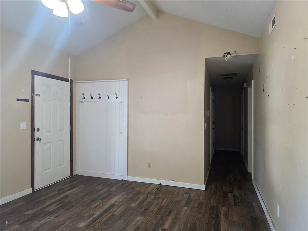 326 E Dryden Street — photo 4