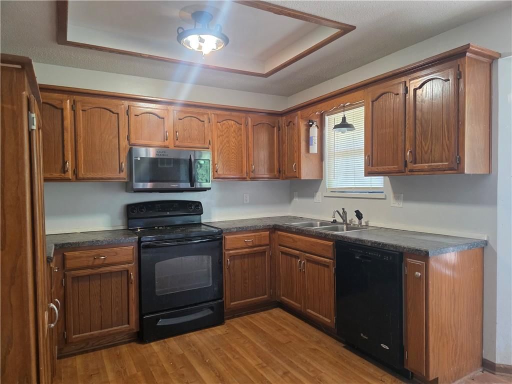 326 E Dryden Street — photo 5